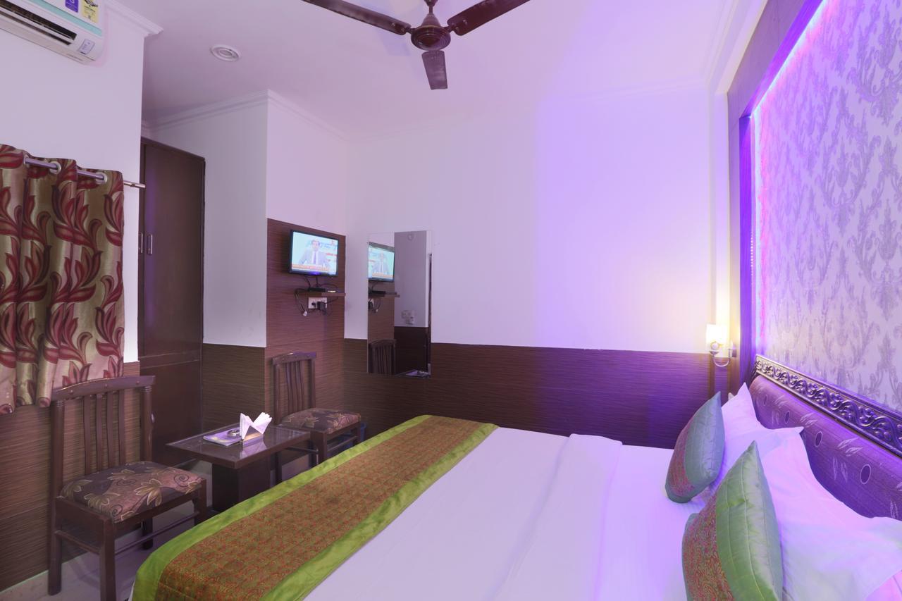 Hotel Perfect Palace Νέο Δελχί Εξωτερικό φωτογραφία
