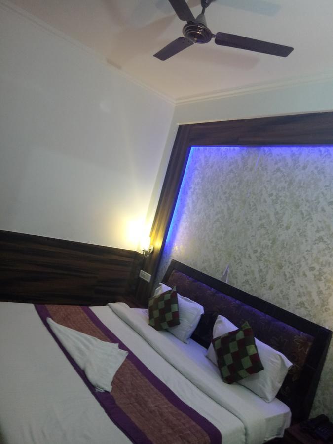 Hotel Perfect Palace Νέο Δελχί Εξωτερικό φωτογραφία